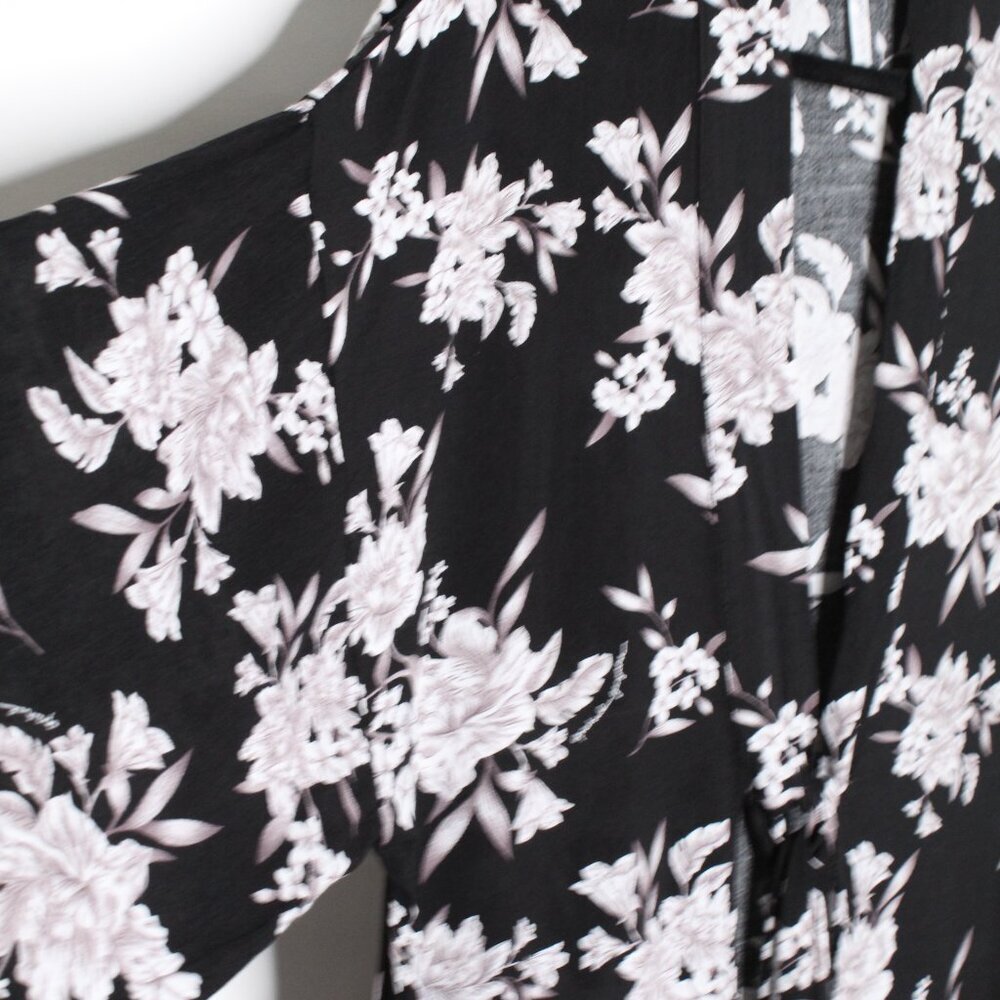 Spirtual Gangster Black Floral Rayon Kimono - Picture 7 of 16